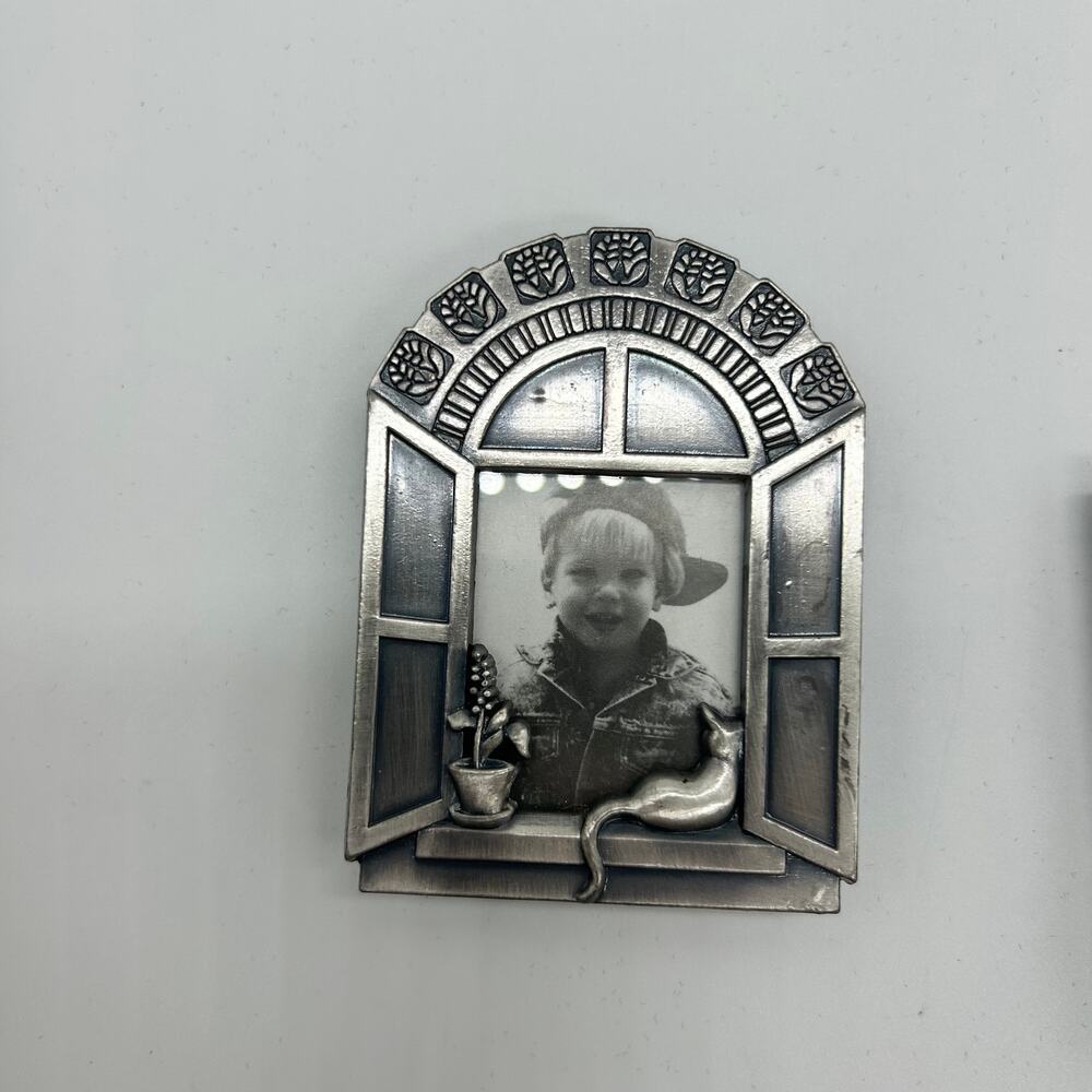 Vintage Cat Picture Frames Mini Silver Tone Royal Limited Wallet Size Set of 3 - Picture 4 of 12